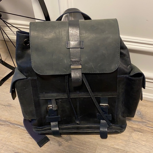Vélez Leather Backpack - Picture 1 of 10